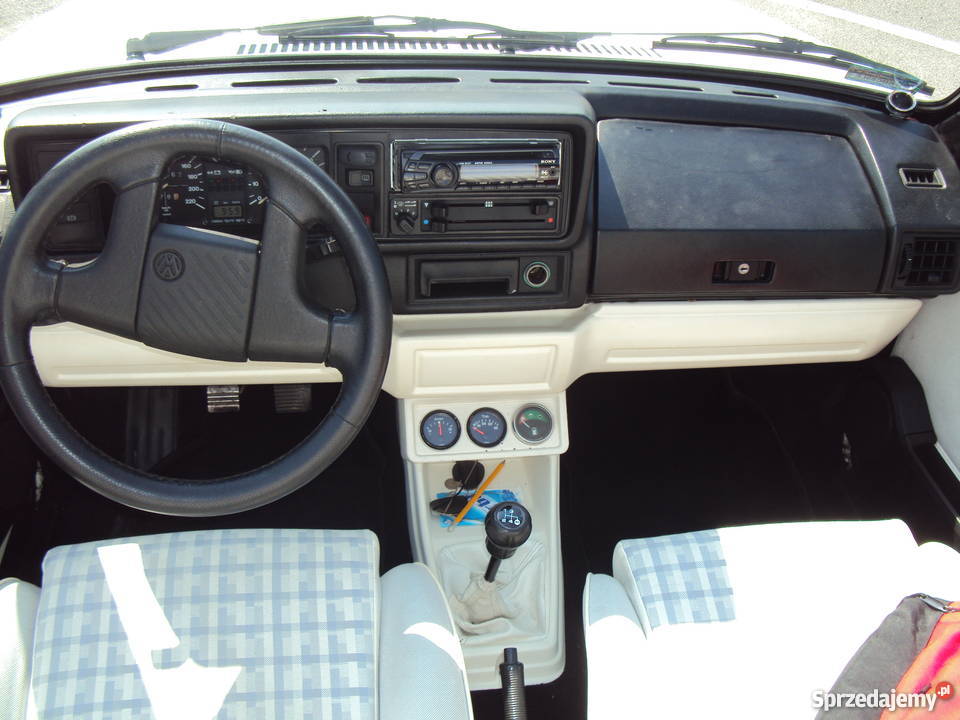 VOLKSWAGEN GOLF I CABRIO KARMANN