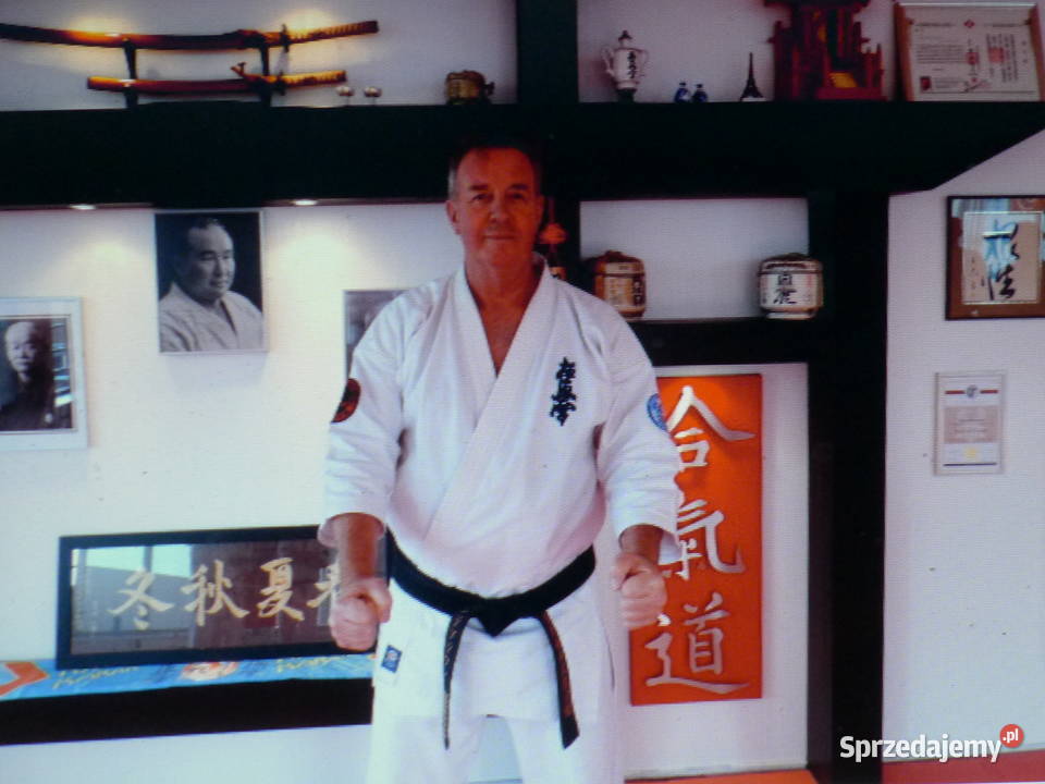 Oyama Budo KarateBruin Kyokushin 104 DanKata 3 Radom