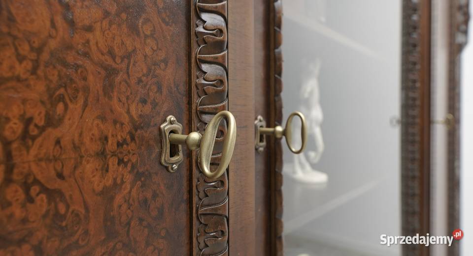 Antyczna biblioteka z lat 40tych renowacji wielkopolskie