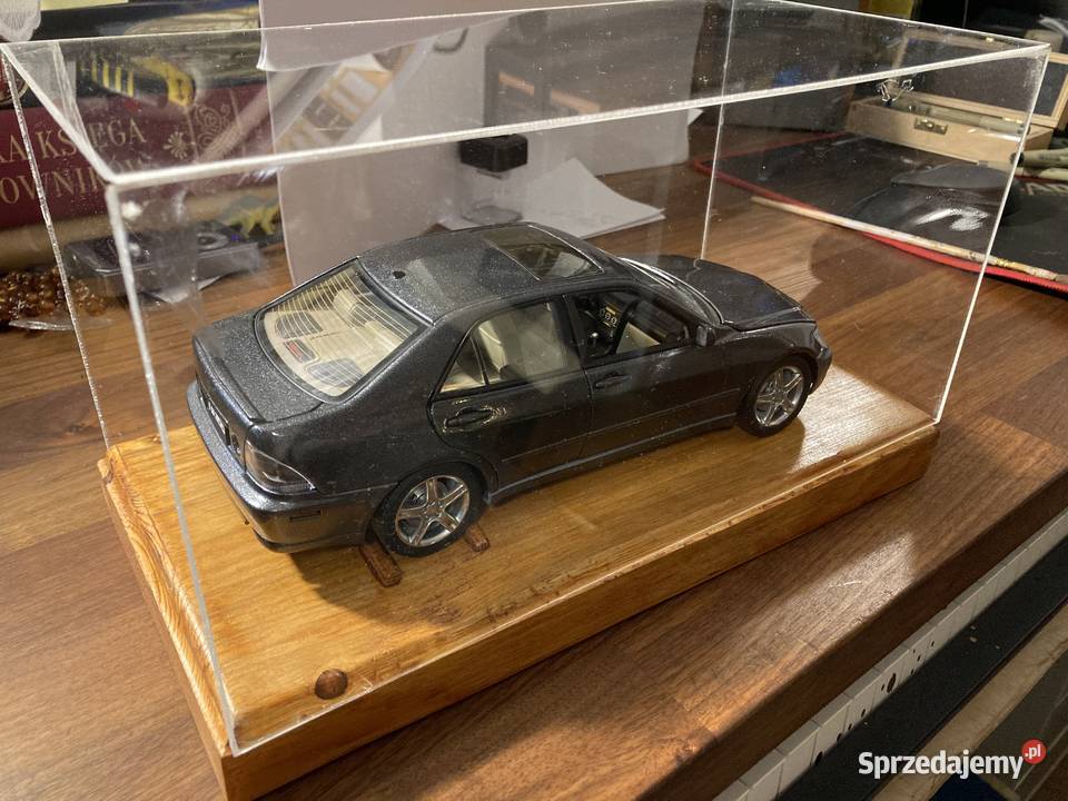 Lexus IS300 118 AutoArt Kraków