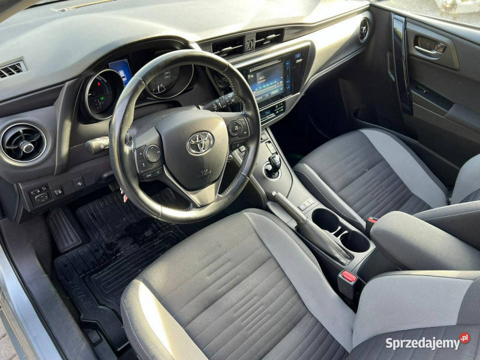 Toyota Auris Hybrid Grzane fotele Kamera Hak II kurtyny powietrzne Baranowo