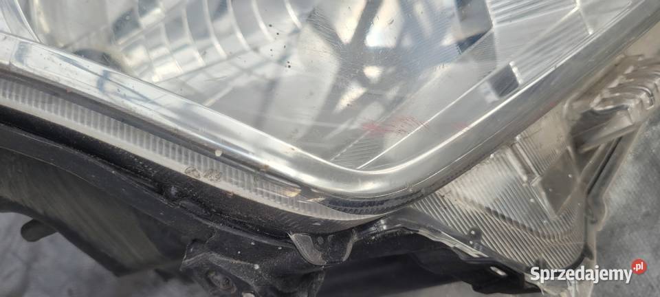 SUZUKI BALENO 2 II PRAWY REFLEKTOR LAMPA PRAWA
