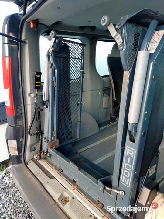 SPRZEDAM windę załadowczą marki RICON na wózek Słotwina