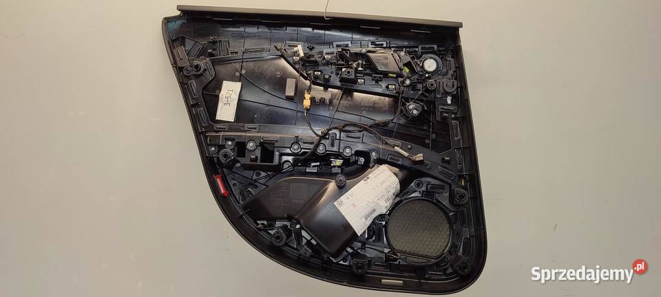 AUDI A4 B9 BOCZEK DRZWI PRAWY TYŁ 8W0867318 osobowe
