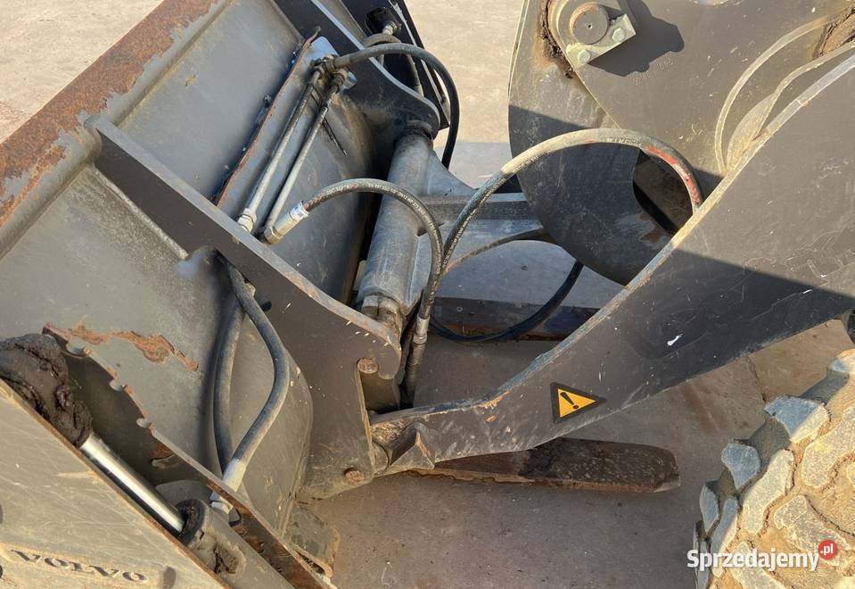 Ładowarka kołowa Volvo L28 F 2018 6 ton L25 L30F pełny VAT małopolskie Kraków