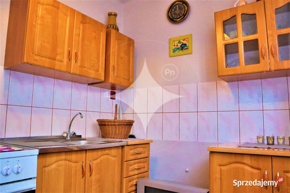 Dom z potencjałem inwestycyjnym Tomaszów Liczba pokoi 7 sprzedam