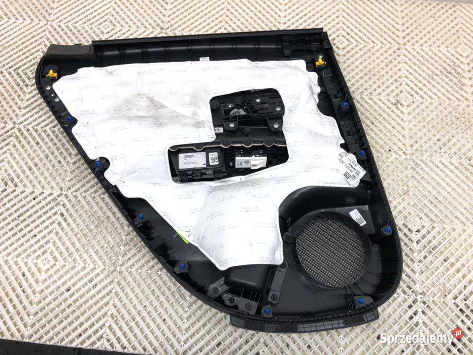 BOCZEK DRZWI PRAWY TYŁ HYUNDAI TUCSON SUV Tapicerki samochodowe podkarpackie sprzedam