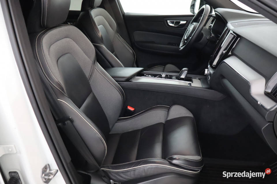 Volvo XC60 B4 AWD asystent pasa ruchu XC 60 śląskie Zabrze