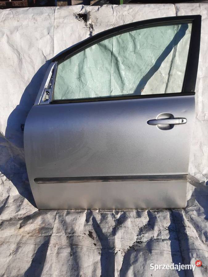 Toyota Avensis Verso Drzwi lewe przednie lewy łódzkie Ksawerów