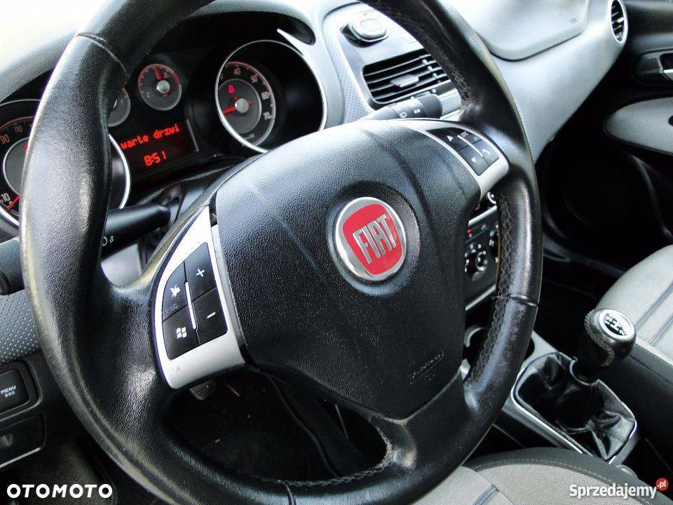 Czarujące Punto EVO 95 Sport Piękny Kolor gniazdo SD