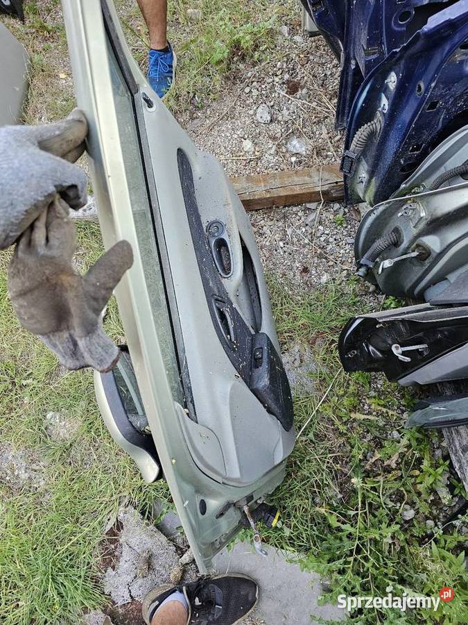 Drzwi renault Thalia prawy przód Drzwi Łagów