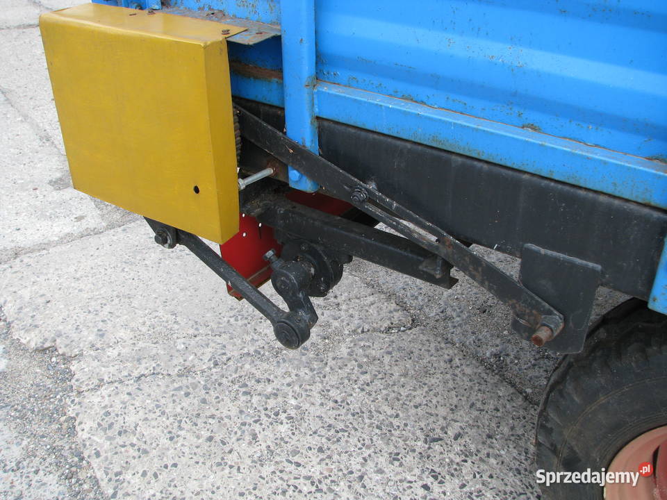 Rozrzutnik obornika 30 tony dostępny w RadMasz Rozrzutniki obornika