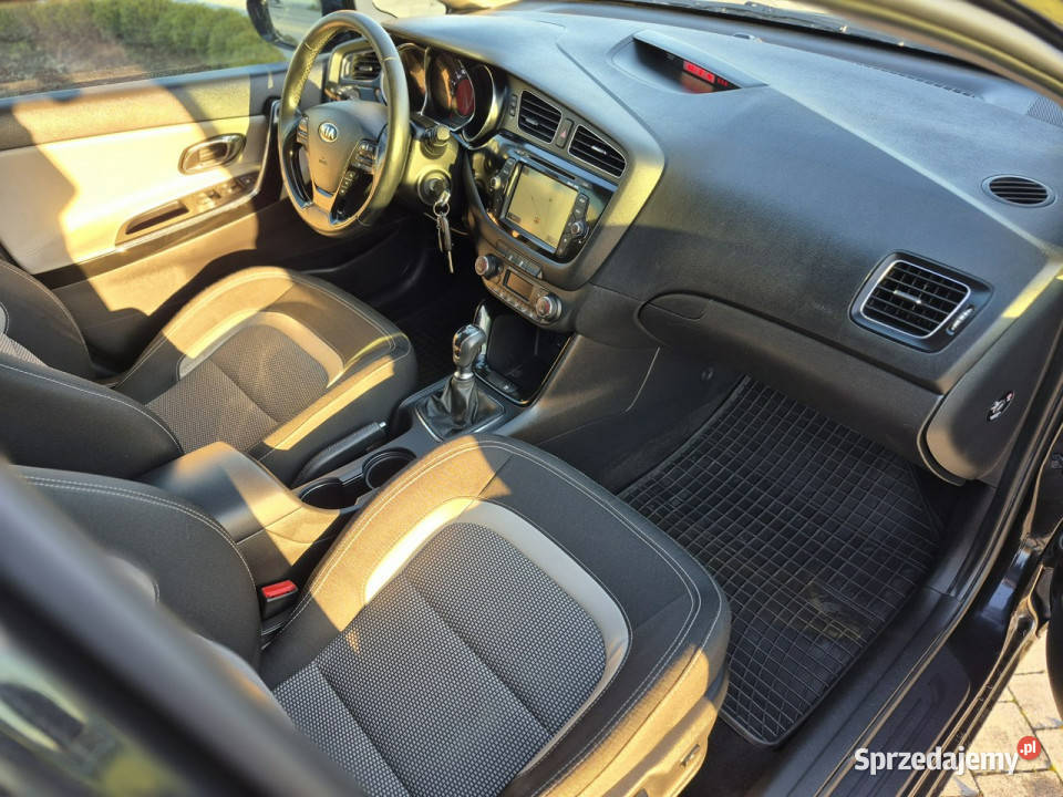 Kia Ceed 16 gdi oświetlenie led Benzyna KAMERA Drelów sprzedam