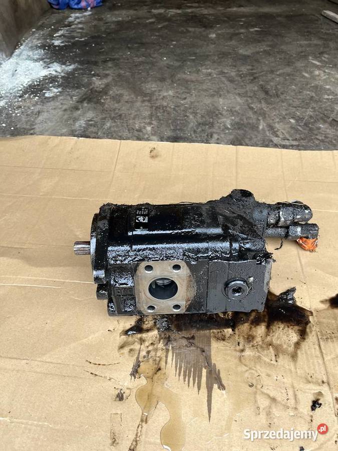 Pompa hydrauliczna Manitou MLT 272376 łódzkie Majaczewice