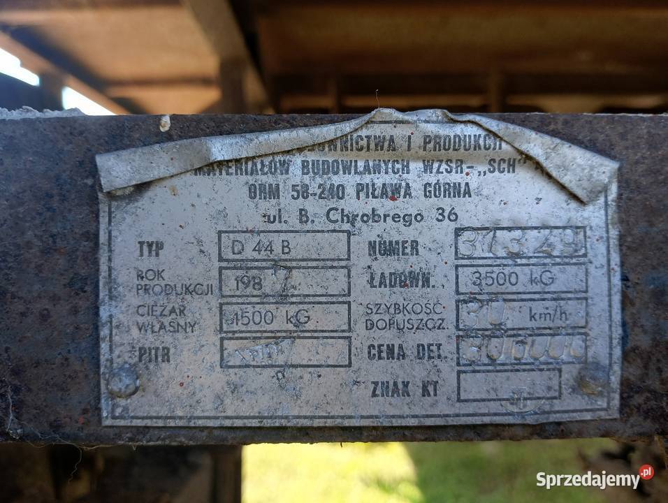 Przyczepa rolnicza D44B z 1987 roku z zapasowym łódzkie Borszyn