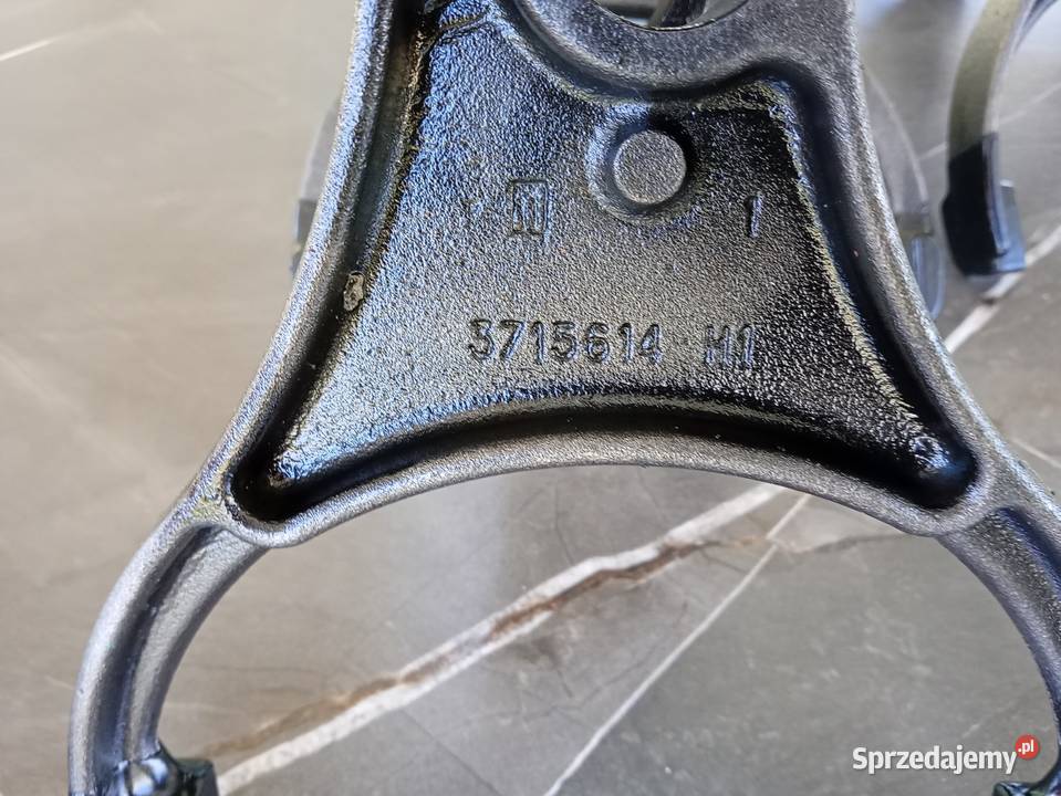 Widełka skrzyni biegów Massey Ferguson 6120 6130 Olsztyn sprzedam