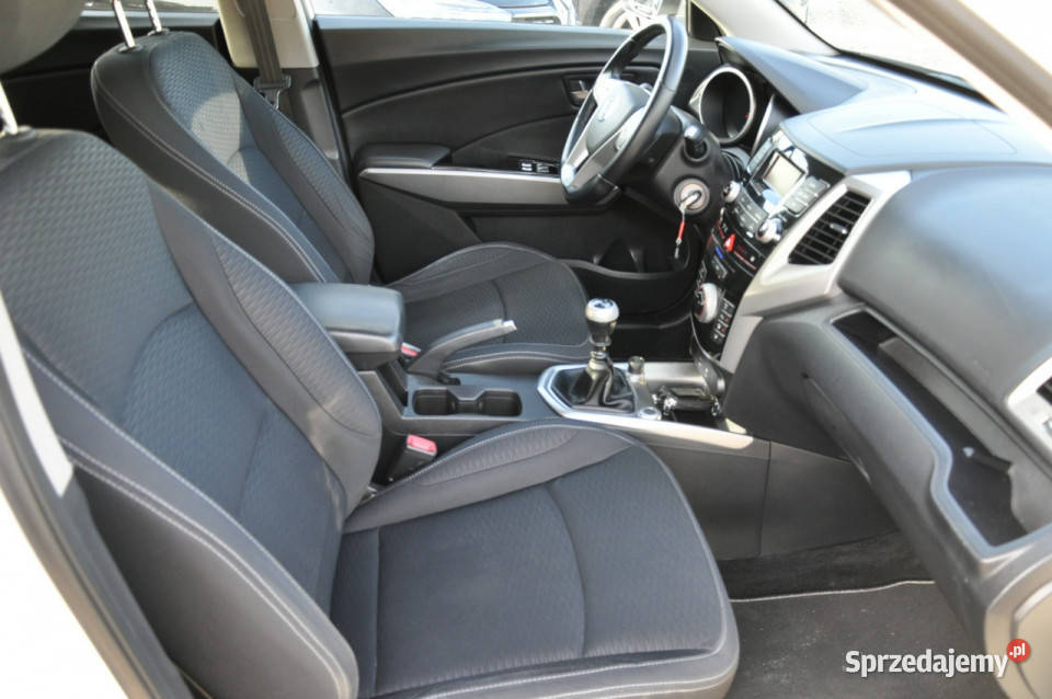 SsangYong Tivoli 16 128 Nowy rozrząd dużym gniazdo USB Tivoli
