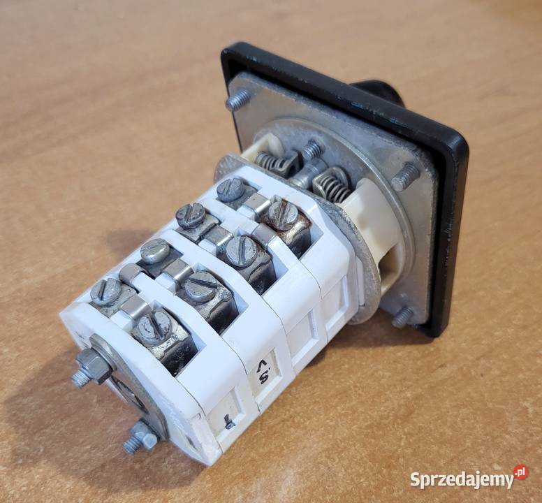 Wyłącznik przełącznik tablicowy ŁK15PM8 Włodawa