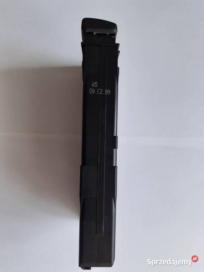 Uchwyt kubka cup holder Audi A4 B5 24 V6 Quattro mazowieckie Stara Wieś