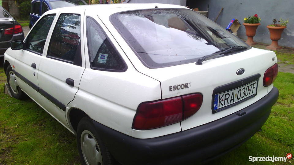 Doinwestowany i zadbany Ford Escort 16 Benz Krk małopolskie Kraków