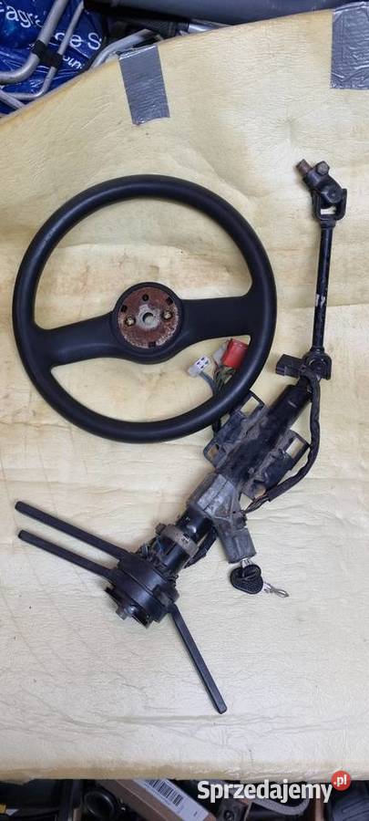 Fiat 126 kierownica plus stacyjka z kluczykami śląskie Zabrze
