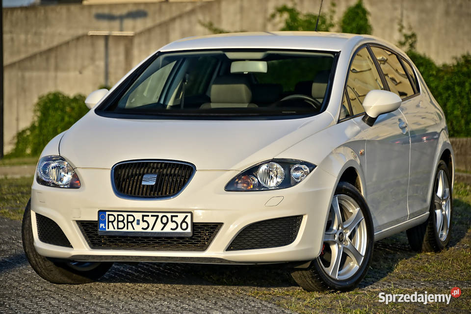 Seat Leon 14 benzyna 86 klima 100 sprawnaPDC ABS