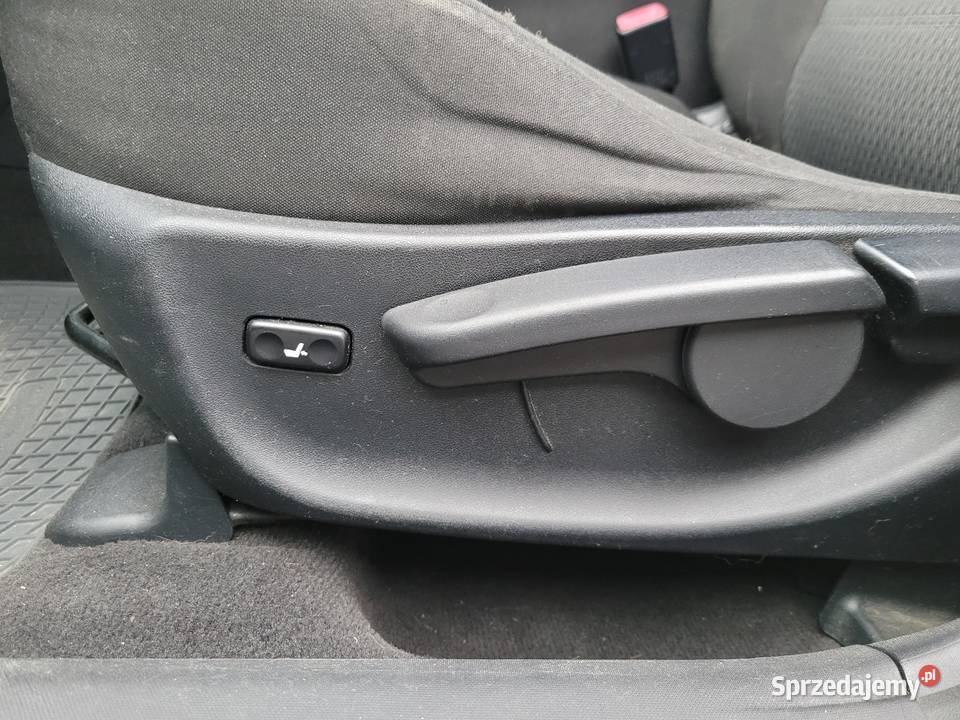 Toyota Avensis T27 kombi 20 diesel salon Polska wspomaganie kierownicy Chełm