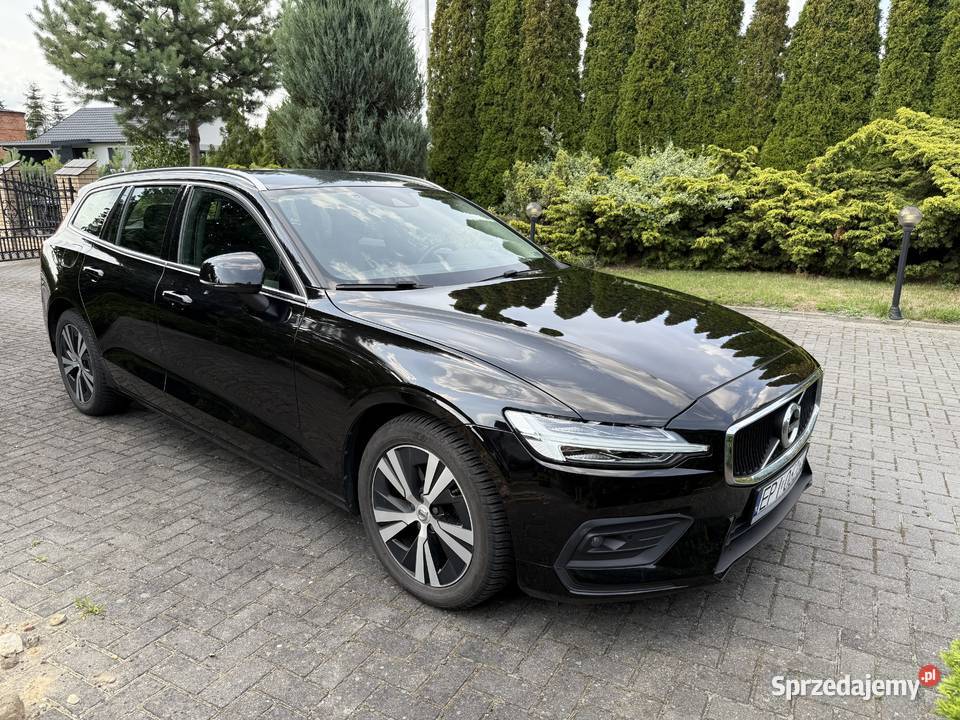Volvo v60 B4 mild hybrid skóry stan Baby