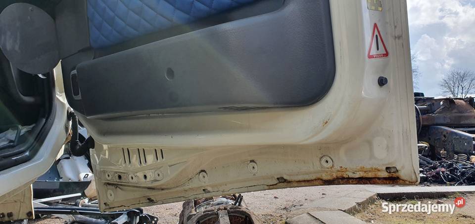 VOLVO FH13 DRZWI PRAWE KOMPLETNE Bieleń