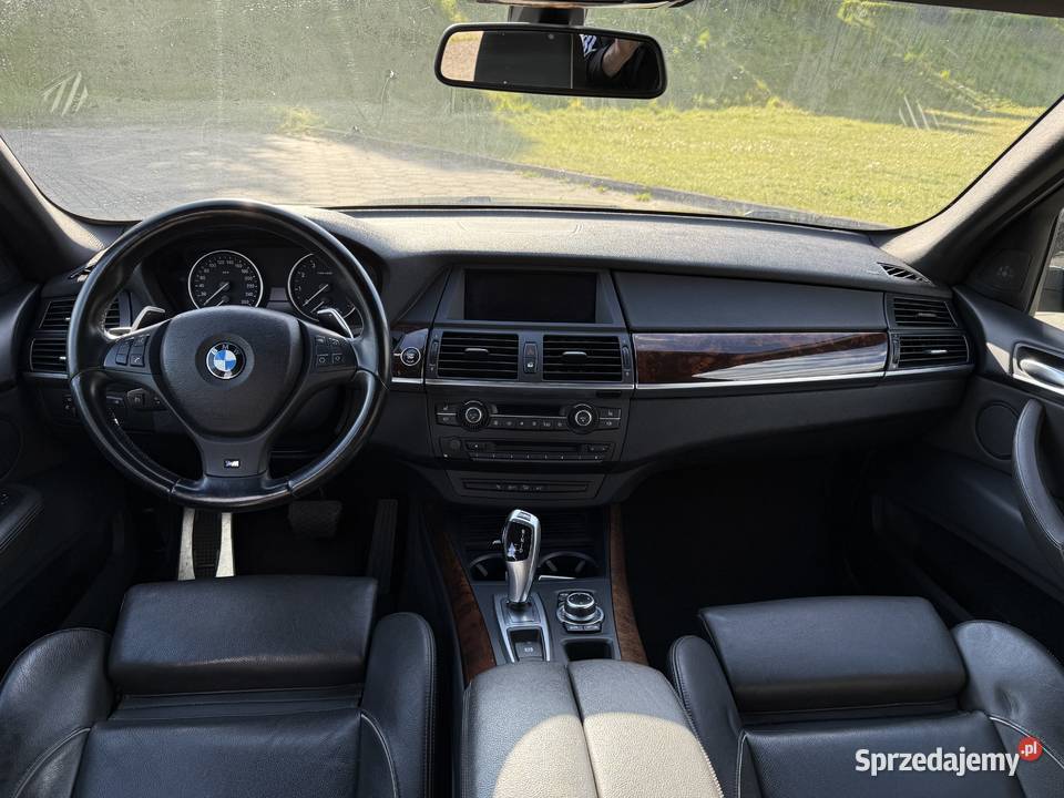 BMW X5 xDrive 50I M pakiet 2012r faktura Vat 23 sprzedam