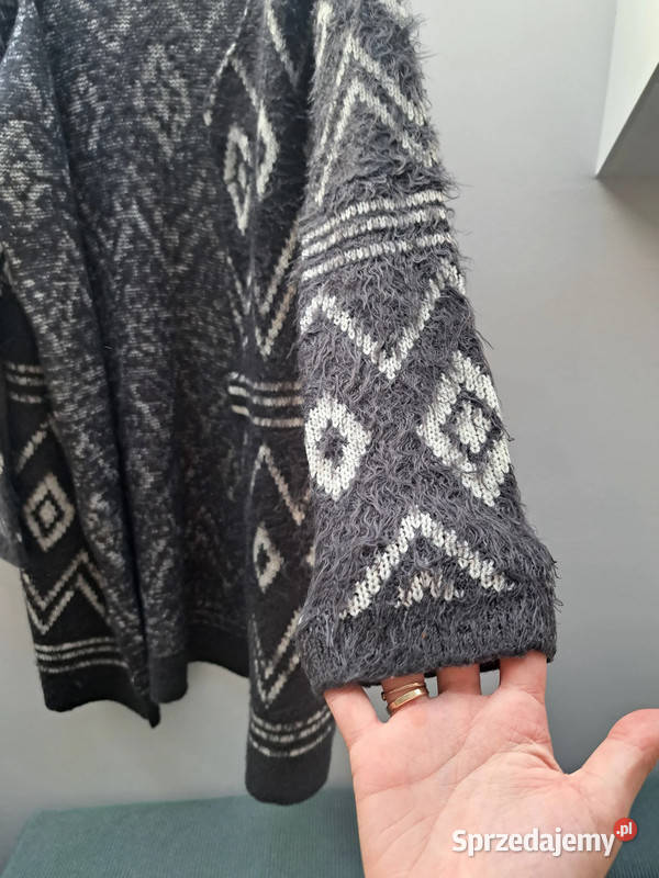 Miękki kardigan Sublevel w etniczne wzory S Trąbki Wielkie