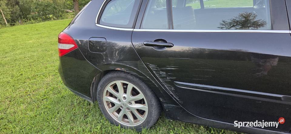 Renault Laguna III Grandtour 20 dCI 173 Initiale podkarpackie Harklowa