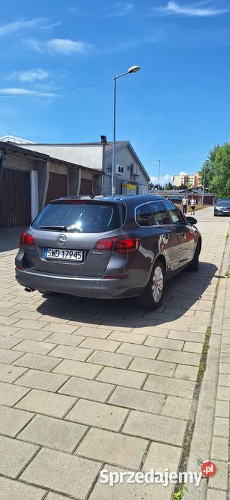 Opel Astra J Kombi 14 Turbo 140 reflektory ksenonowe śląskie Wodzisław Śląski sprzedam