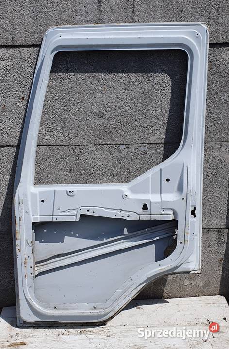 RENAULT PREMIUM DAF LF DRZWI PRAWE części blacharskie Bieleń