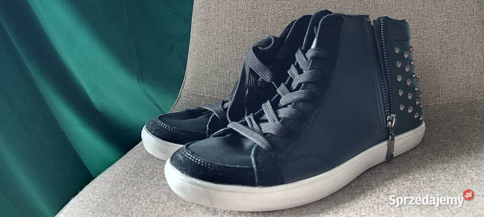 Nowe czarne buty z ćwiekami sprzedam