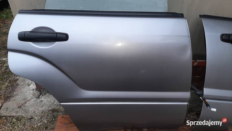 drzwi prawe kompletne Subaru Forester II SG dolnośląskie Dębno