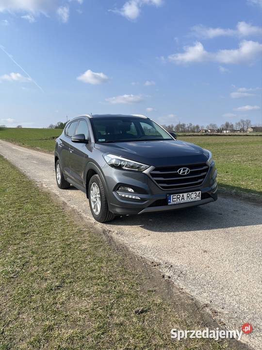 Hyundai Tuscon 16 benzyna NISKI PRZEBIEG Babczów sprzedam