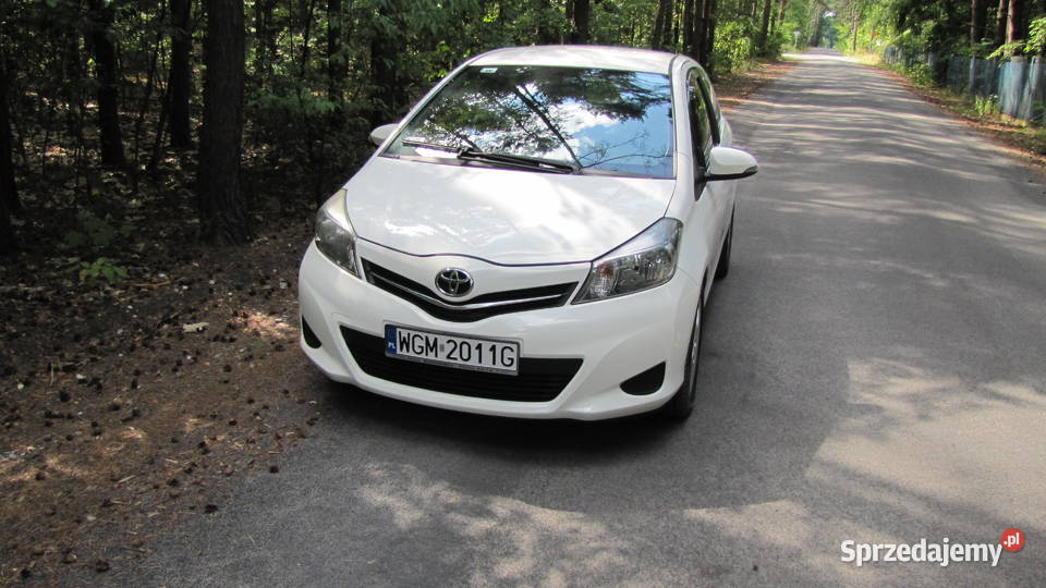 bezwypadkowa Toyota Yaris 13 6 biegów mazowieckie Milanówek
