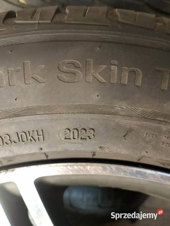 Opony R17 22560 Motoryzacja