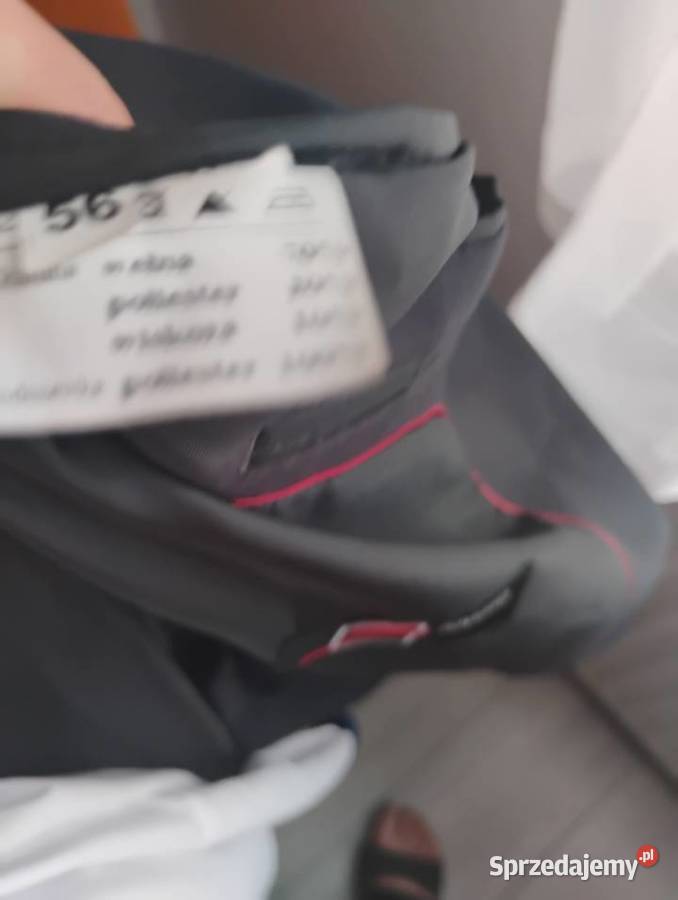 Sprzedam garnitur kolor ciemny Lubrza