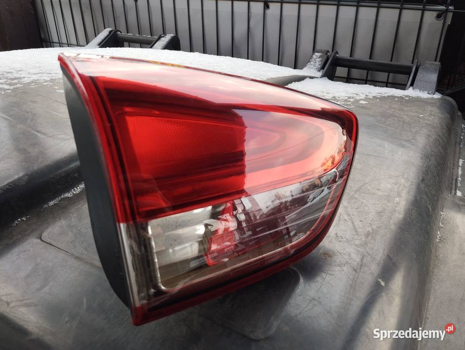 Lampa klapy bagażnika Renault Clio IV lewy tył Lampy tylne Kamieniec