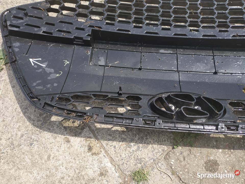 Hyundai ix20 ix20 grill ramka znaczek 863511k500 Byków sprzedam