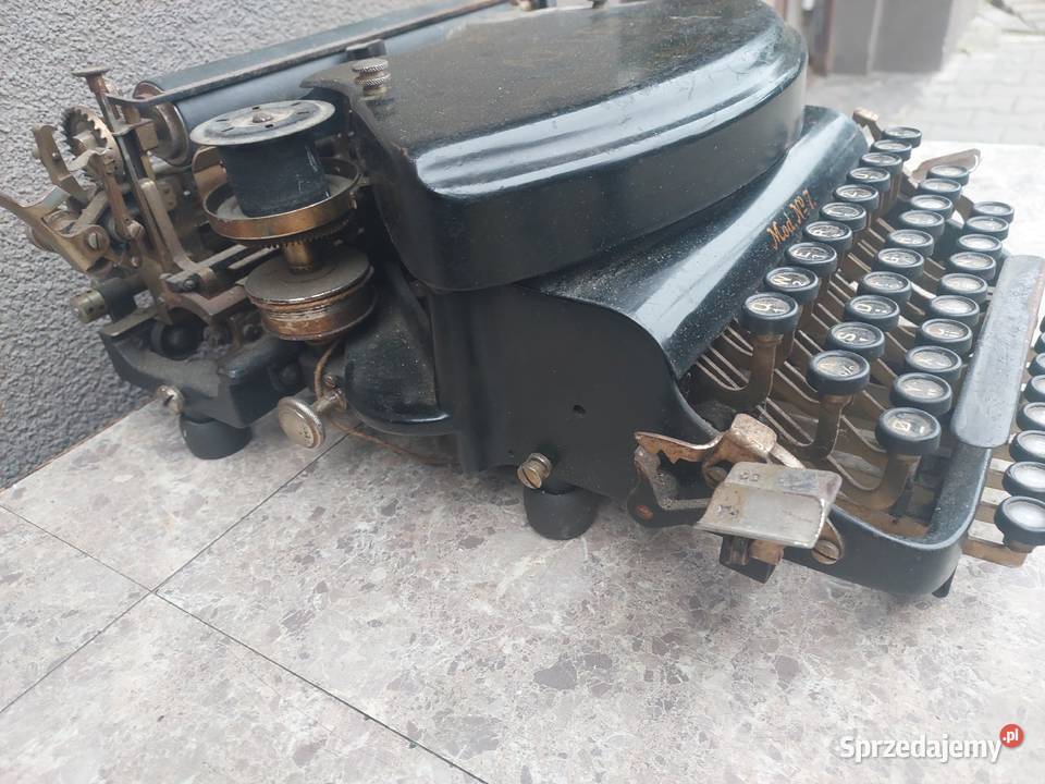 Stara maszyna do pisania gabinetowa Adler model Tczew sprzedam