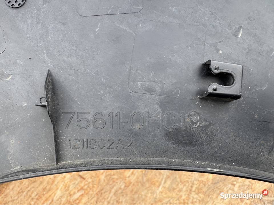 Listwa błotnika przód prawa rh Toyota aygo x Międzychód