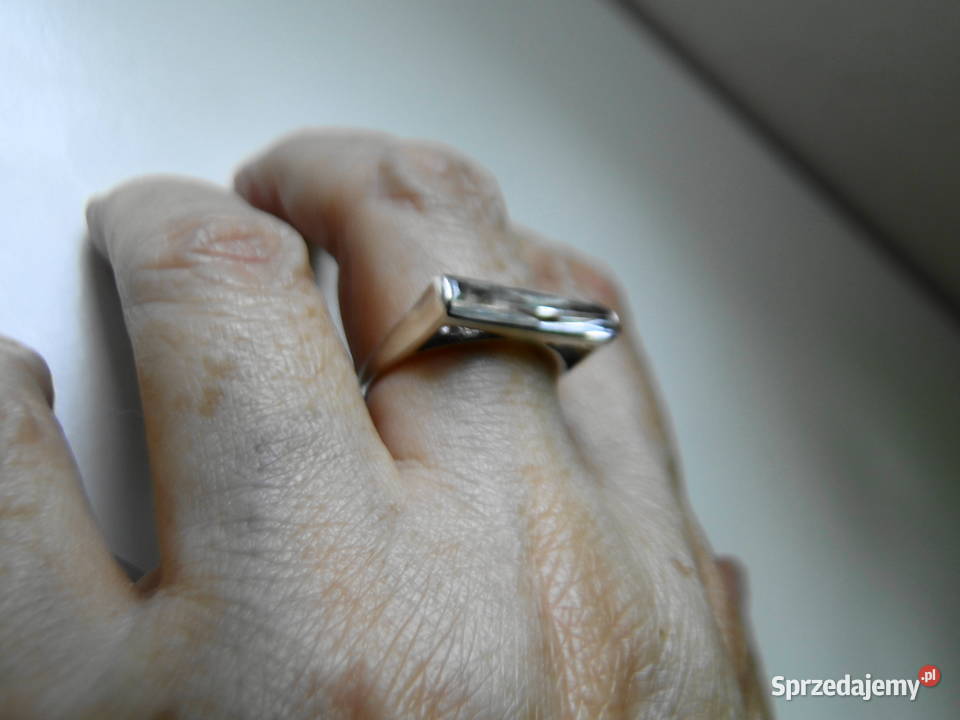 Ciekawy pierścionek srebro 925 mazowieckie Warszawa