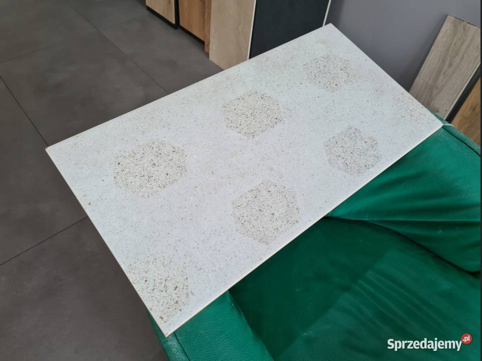 PŁYTKA ŚCIENNA ELBA HEX 308X608 GAT 3 Opoczno