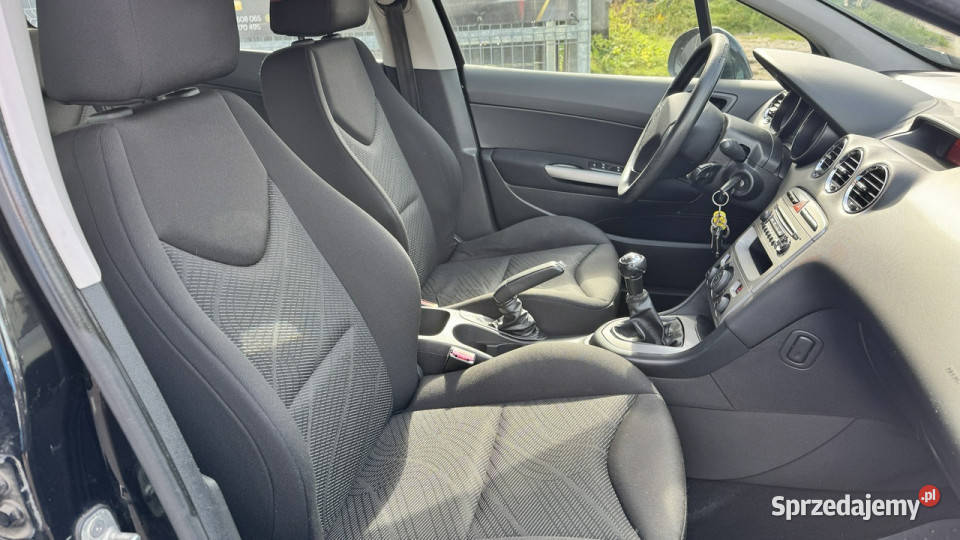 Peugeot 308 16 diesel 90 1 rej 2011 wnętrze 221000km Gdynia sprzedam