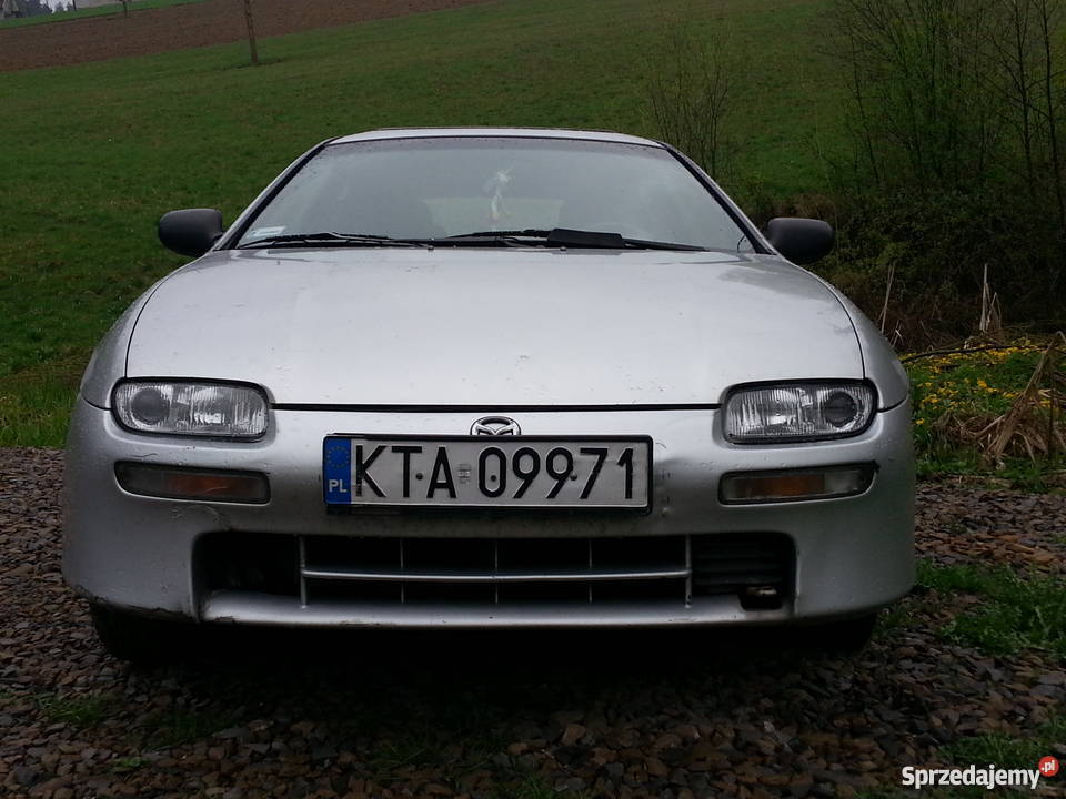 Sprzedam Mazde 323F do remontu na części 323F Siekierczyna