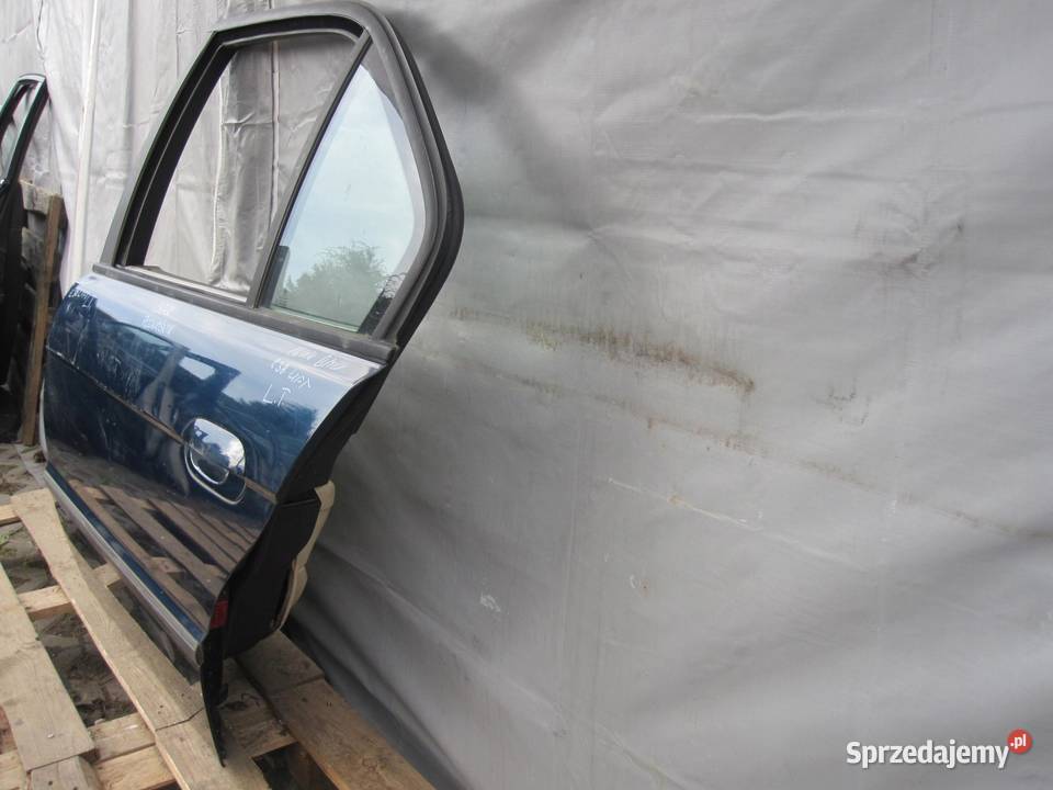 BMW E38 LIFT 01r drzwi lewe tył