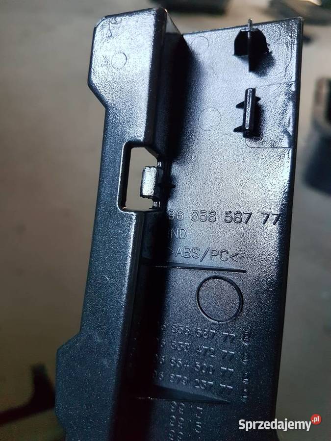 PEUGEOT 3008 I DEKORY RAMKA OBUDOWA POLKA Rok produkcji 2011 Turkowice